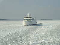 The ferry Alfågeln in ice