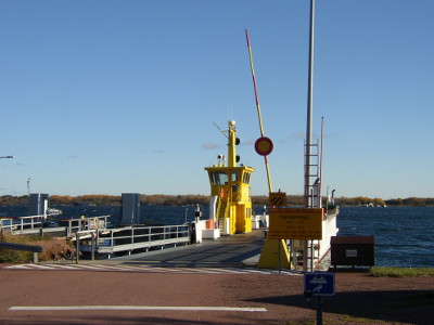 The Seglinge ferry